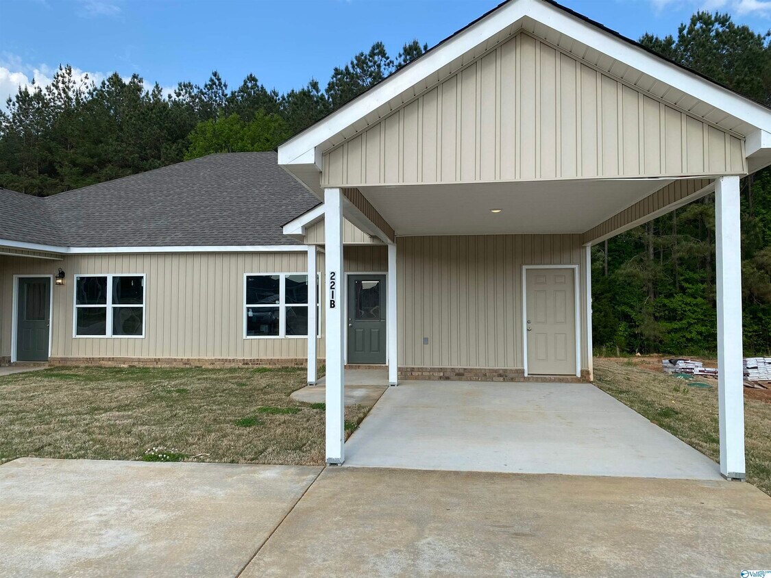 221 Fern Bank Dr, Hazel Green, AL 35750 Townhome Rentals in Hazel