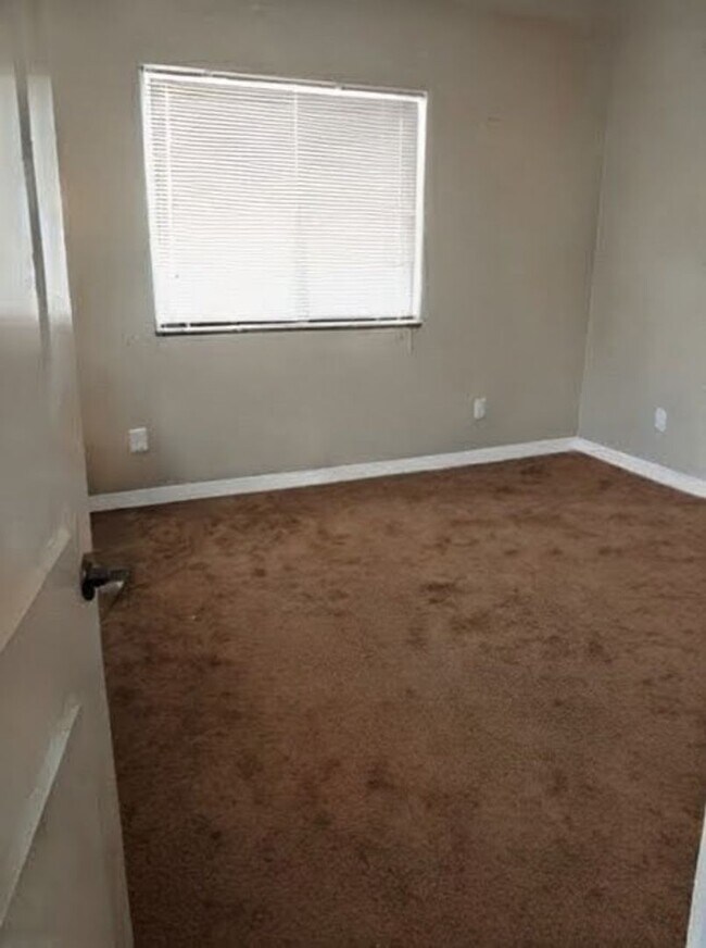 Foto del edificio - Newer Construction--- $2,000 gift card with a signed lease!!!