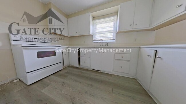 Foto del edificio - 1610 Brockett Ave
