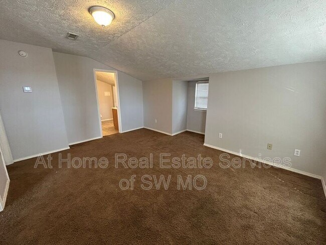 Building Photo - 2177 Walk on Dr