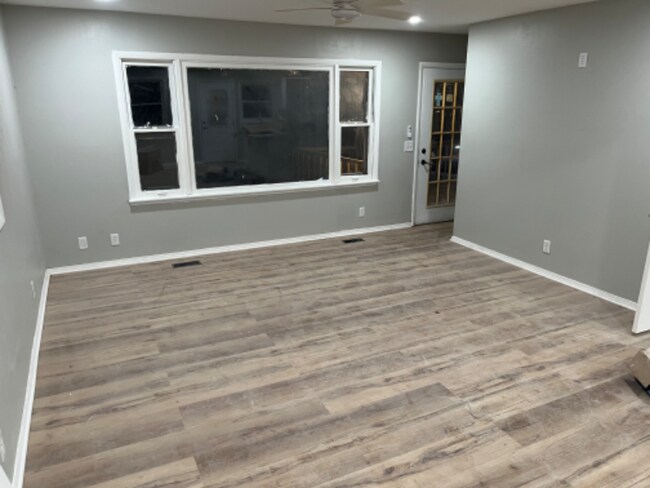 Foto del edificio - 7902 S Cameron Ln