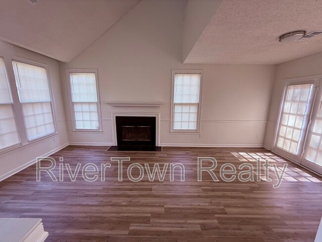 Building Photo - 4996 Woodberry Cove S