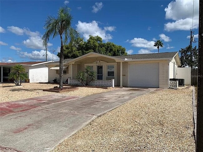 Building Photo - 3300 Thorny Ridge Dr