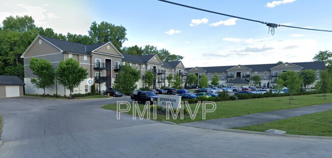 Foto del edificio - 898 Taylor Station Rd