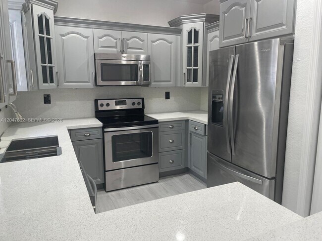 Foto del edificio - 10813 NW 51st Ln