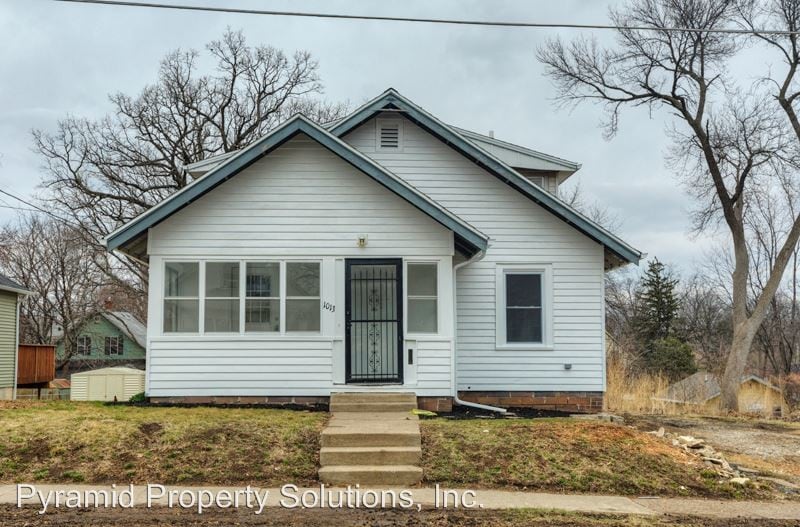 Foto principal - 4 br, 2 bath House - 1013 Pleasant View Dr