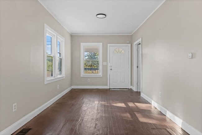 Foto del edificio - ? Cozy 2-Bedroom Home with Modern Updates ...