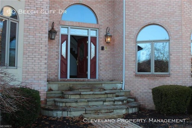 Foto del edificio - 60 Beech Cliff Dr