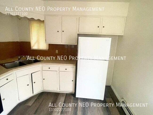 Building Photo - 2-bedroom, 1-bathroom unit in Akron!