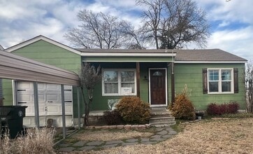 Building Photo - 2218 Lampton St