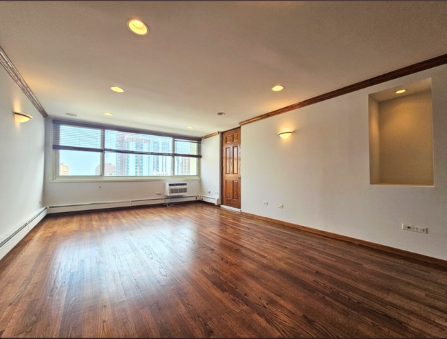 Building Photo - 1300 N Dearborn St