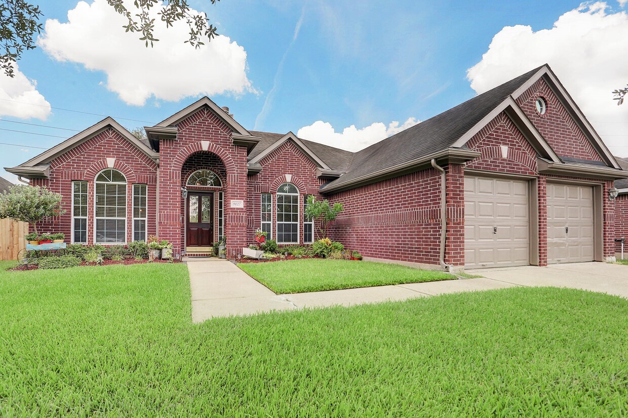 Primary Photo - 9127 Morningstar Dr
