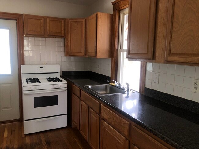 Building Photo - 54 Rodman St