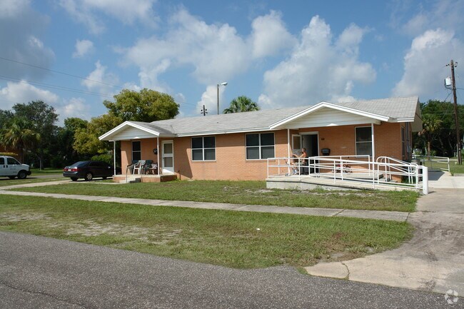 Foto del edificio - 908-1028 S 10th St