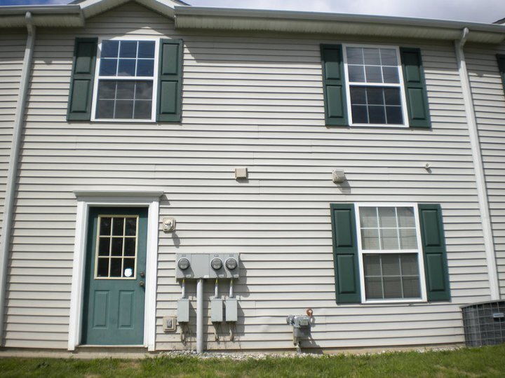 132 S Kendall Ave, Kalamazoo, MI 49006 Townhome Rentals in Kalamazoo