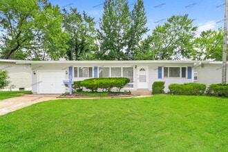 Building Photo - 130 Grenoble Ln