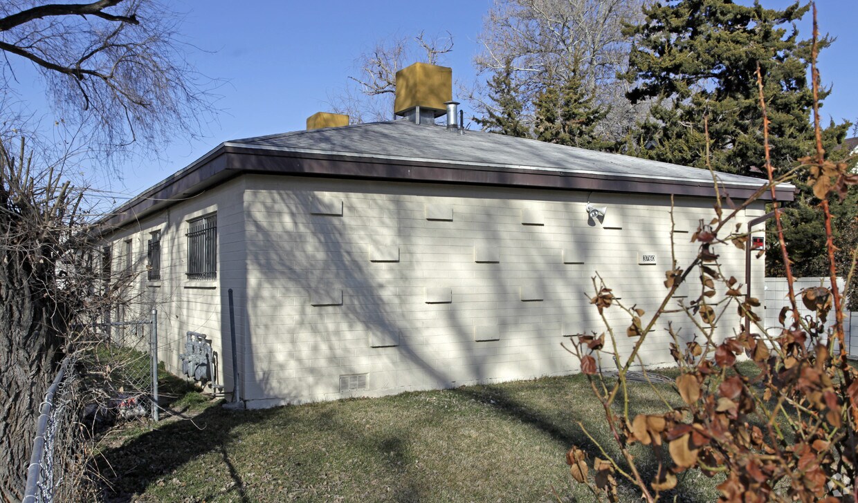 Building Photo - 3760 S 200 E