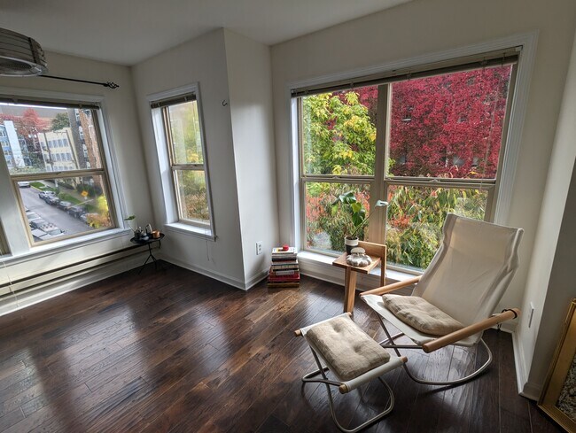 Foto del edificio - 506 E Howell St