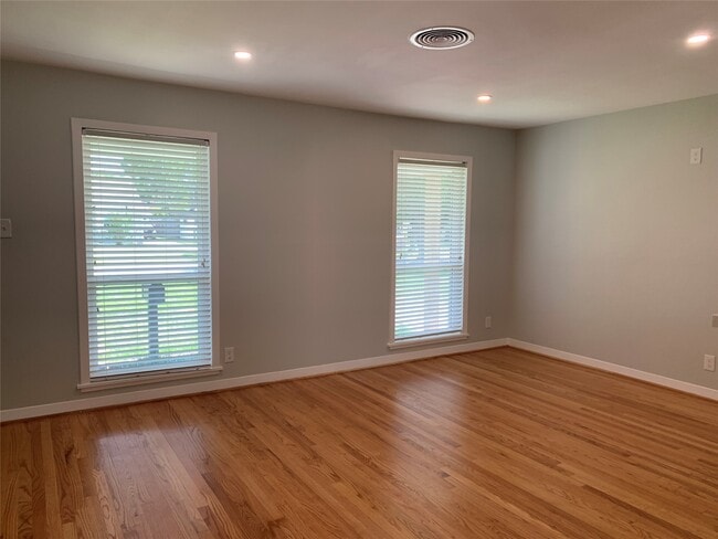 Building Photo - 4322 Kingfisher Dr