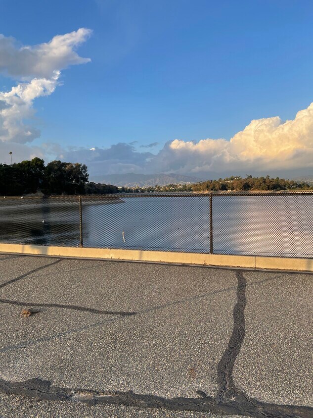 Cerca del hermoso embalse - 1432 Westerly Ter