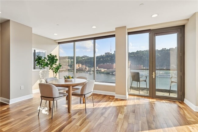 Building Photo - 151 Fort Pitt Blvd