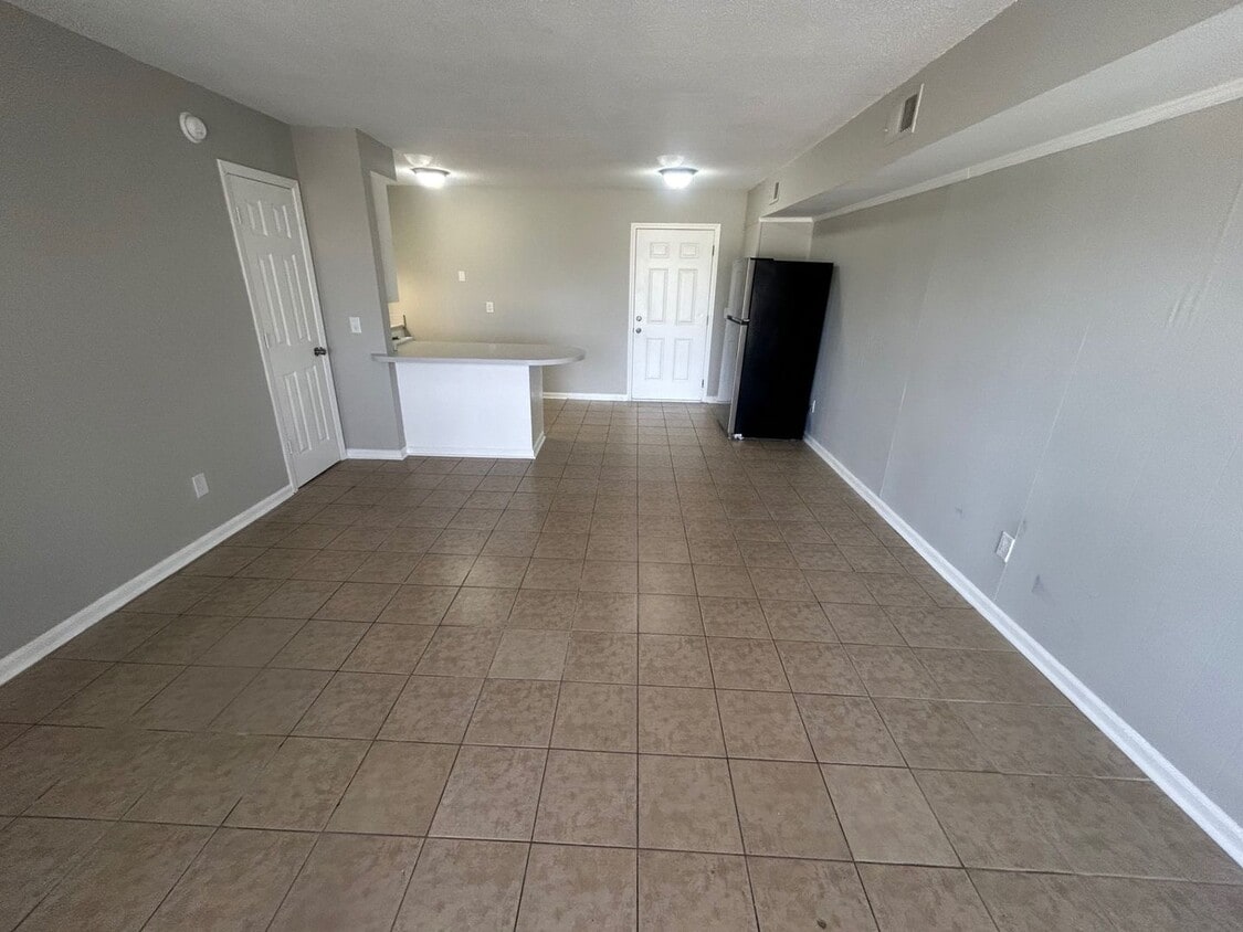 Foto principal - 1013-B Leaphart Street