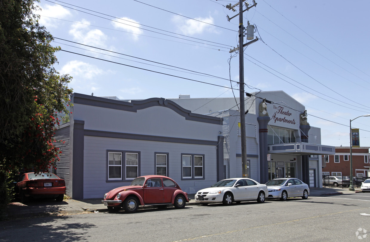 Building Photo - Theater Apartments