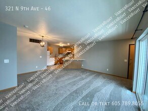 Building Photo - 321 9th Ave