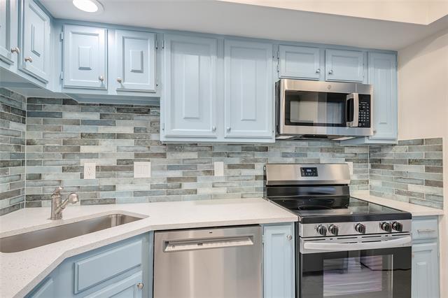 Foto del edificio - 3635 Garden Brook Dr