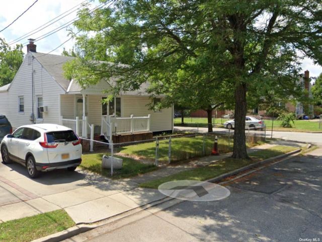 Primary Photo - 187 Princess St