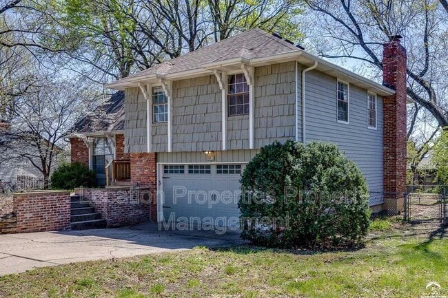 Building Photo - 3421 W 10th Pl