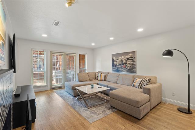 Foto del edificio - 7510 Riverbrook Dr