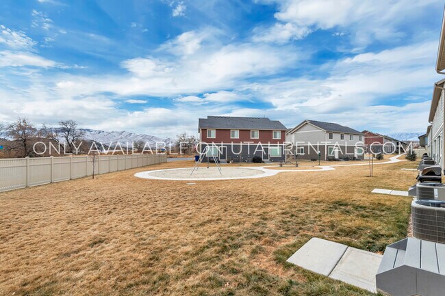 Foto del edificio - 183 E River Bnd St