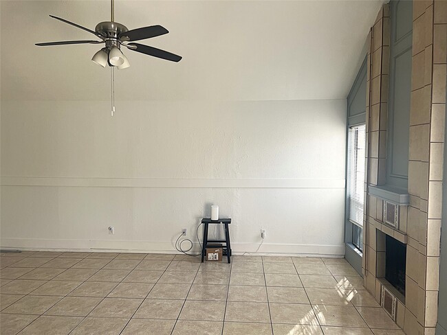 Foto del edificio - 19906 Rising Star Dr