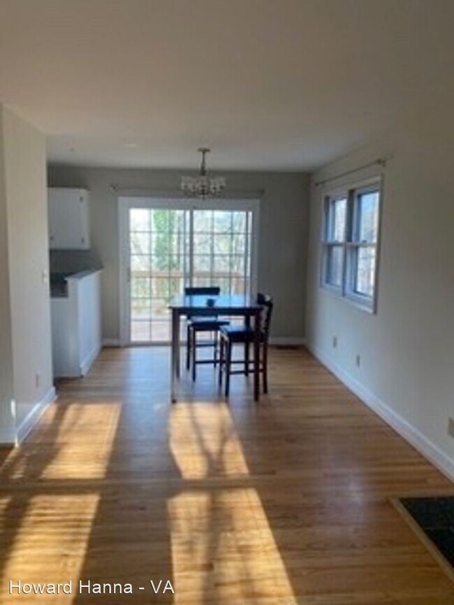 Building Photo - 3 br, 1.5 bath House - 1030 Cottonwood Road