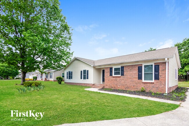 Foto del edificio - 3541 Heather Ln