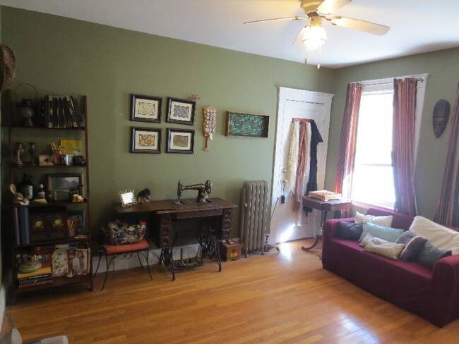 Building Photo - Brighton Center 2 bed available April 1st