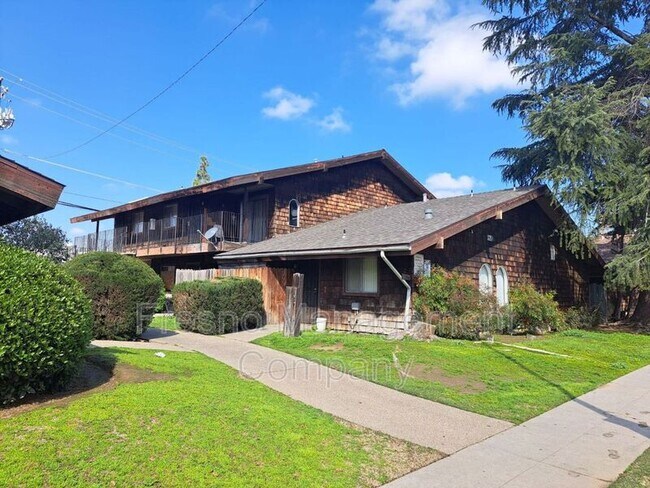 Building Photo - 3759 N Abby St