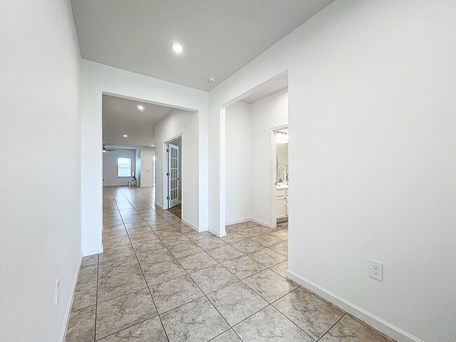 Building Photo - 4213 Keeson Cir
