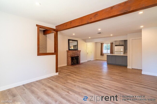 Building Photo - 3 br, 2 bath House - 8428 Central Avenue, ...