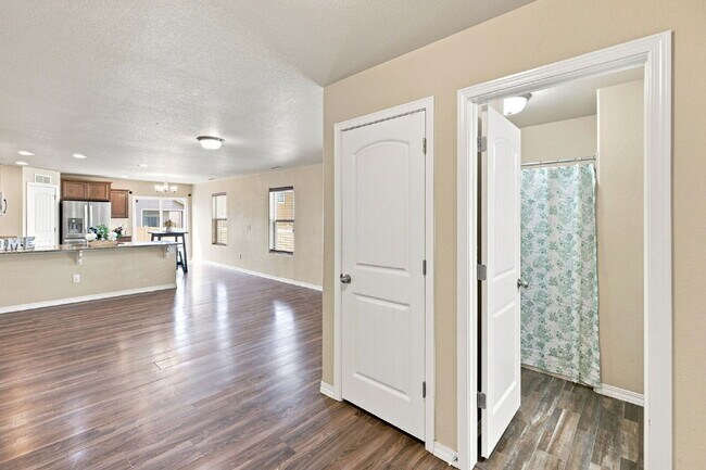 Building Photo - Beautiful Ranch Home in Ventana – Minutes from Fort Carson!