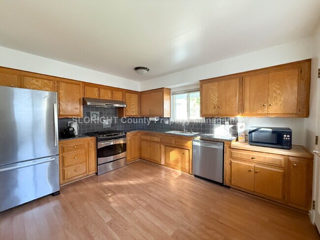 Foto del edificio - LEASE PENDING -  Spacious 4-Bed, 3-Bath Gem in San Luis Obispo