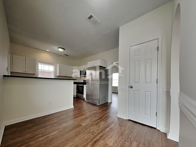 Foto del edificio - 821 Rain Dance Way