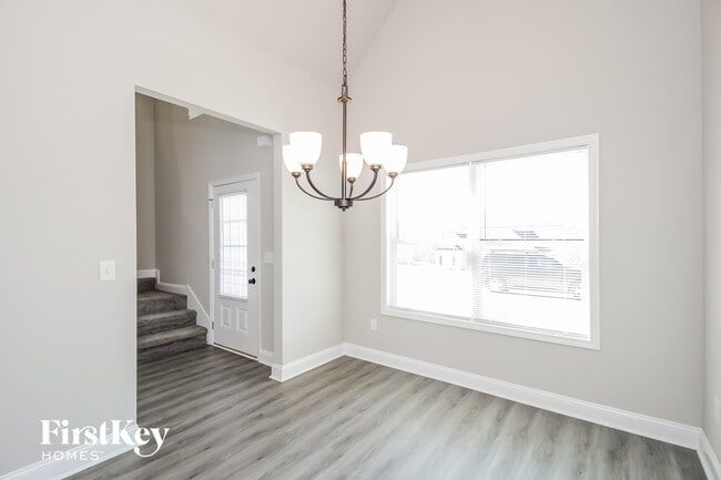 Foto del edificio - 55 Cranbrooke Ln