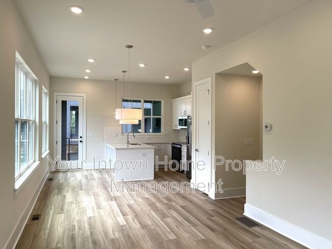 Foto del edificio - 1135 West Marietta St NW