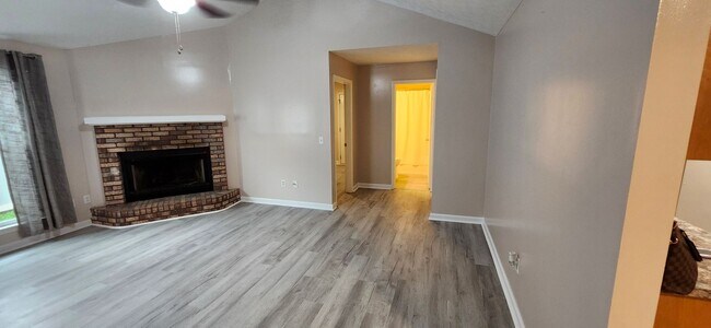 Foto del edificio - 3 Bedroom Home in North Columbus, GA