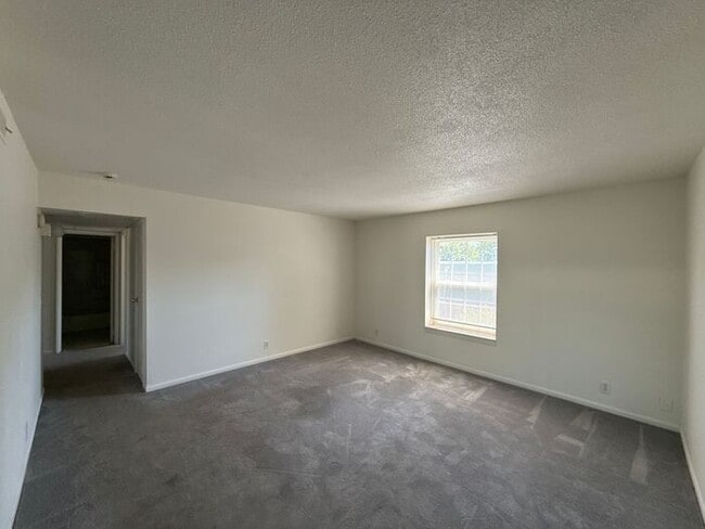 Building Photo - T.R. Lawing Realty Property