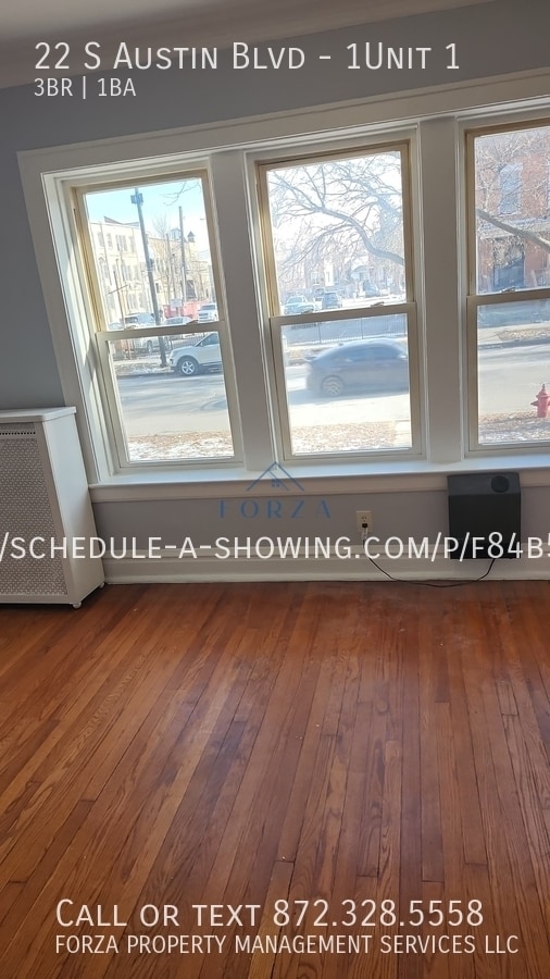 Foto del edificio - 22 S Austin Blvd