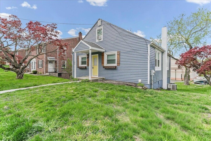 Photo - 106 S Walnut Street Unit