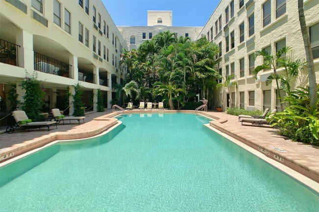 Foto del edificio - 235 Sunrise Ave